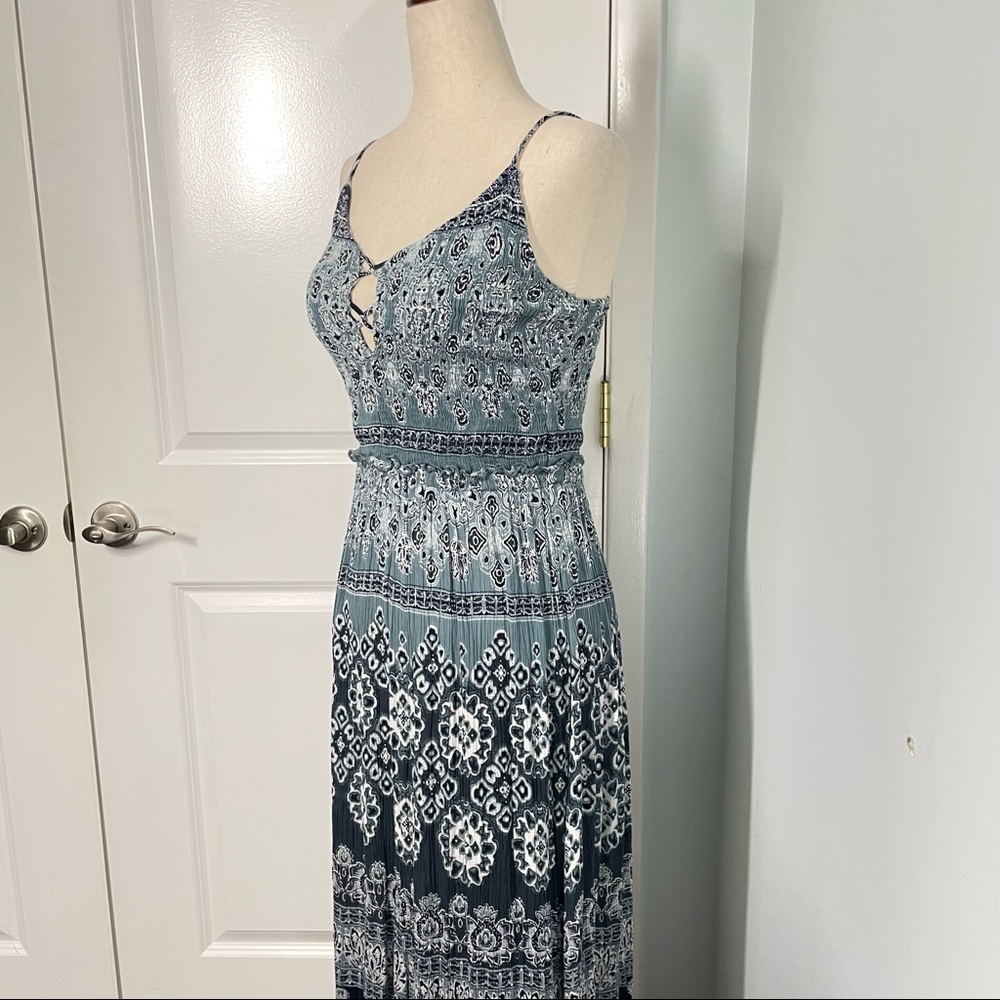 Aqua Blue Paisley Print Smocked Strap Maxi Dress size S - Picture 9 of 13